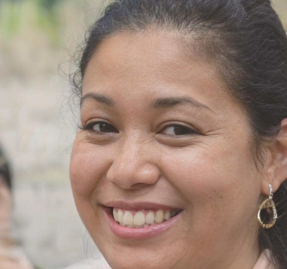 Retrato profesional de Esperanza Vidal, consultora financiera especializada